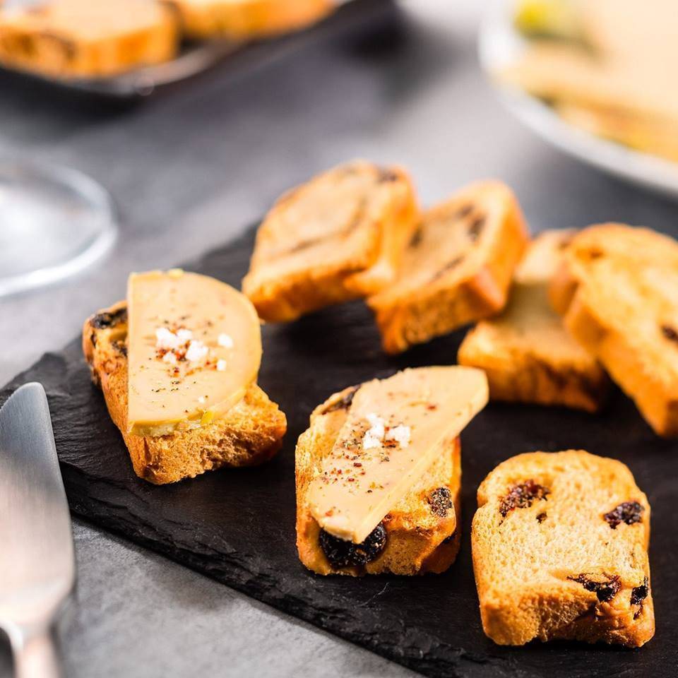 Foie gras sur toasts la Chantéracoise